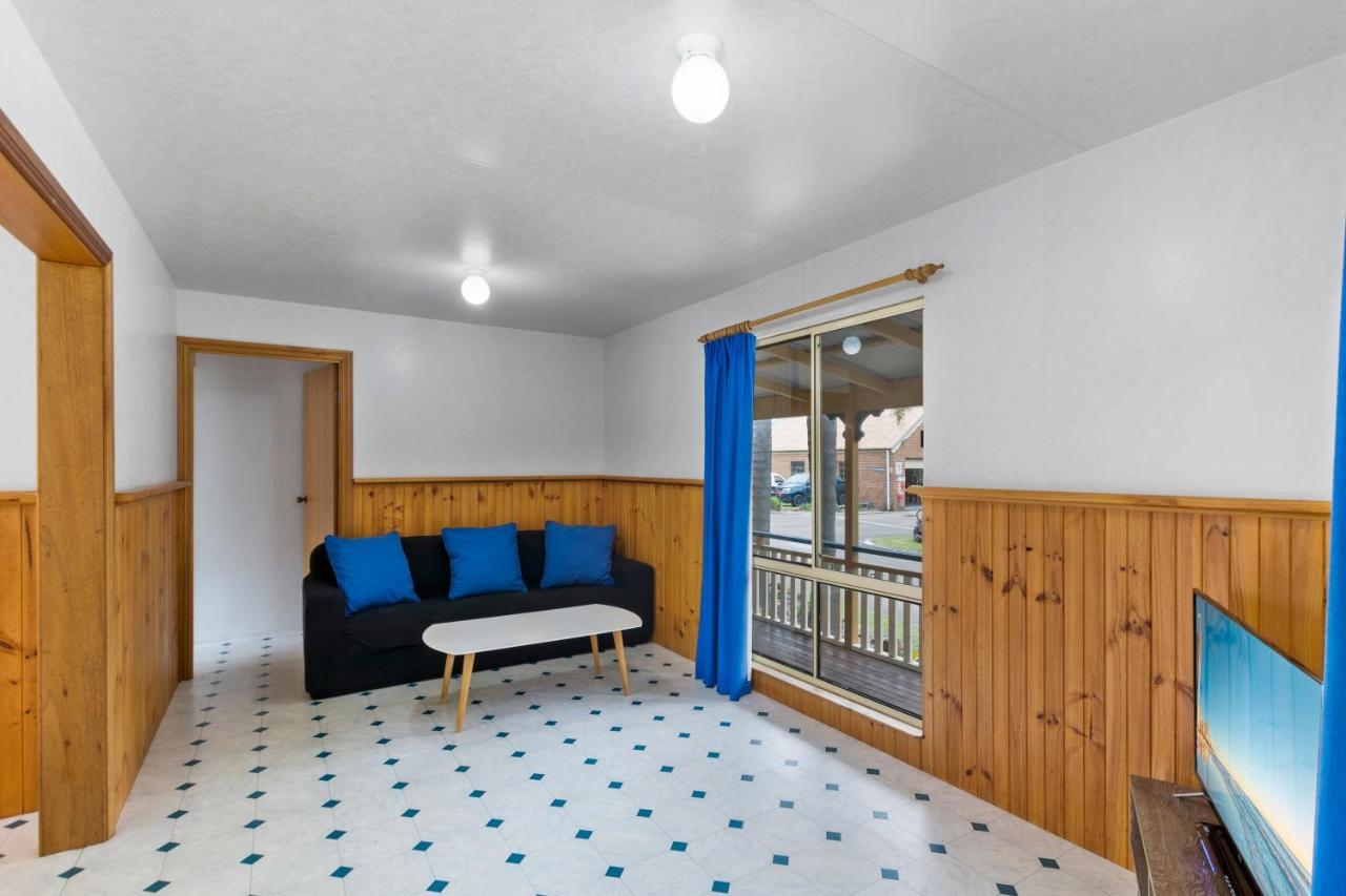 Wairo Beach Holiday Park Tabourie Lake Exterior photo